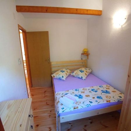 Adio Mare Apartment Pomena Luaran gambar